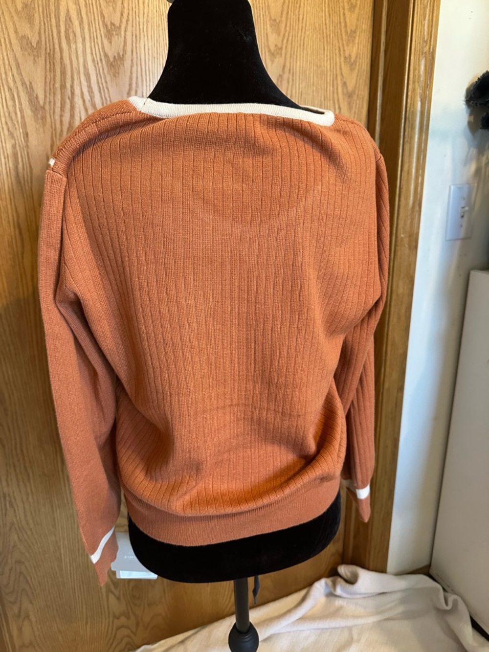 Rust Ribbed Button-Front Sweater with Contrast Peter Pan Collar - Picture 3 of 4